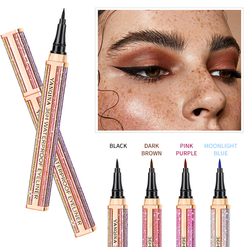 Värillinen vedenkestävä eyeliner