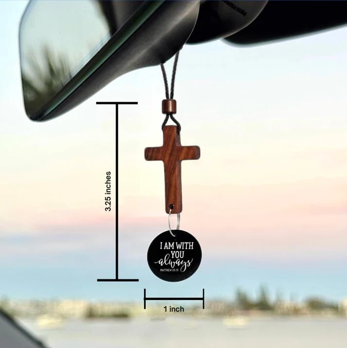 ✝️Raamatun sanoja auton taustapeilissä roikkuva ristiriipus