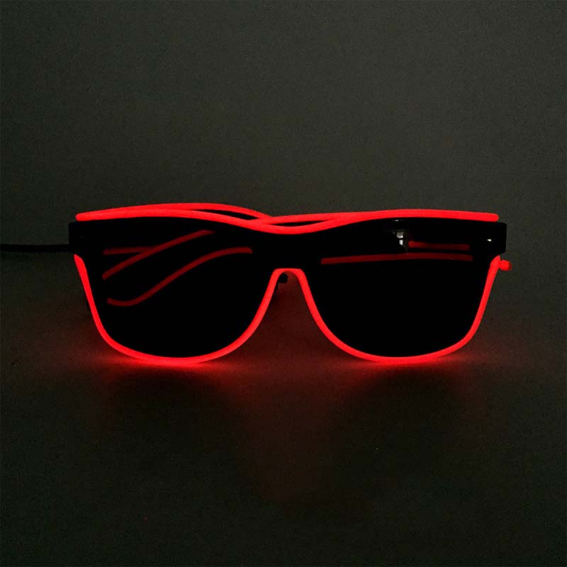 Valoa lähettävät silmälasi