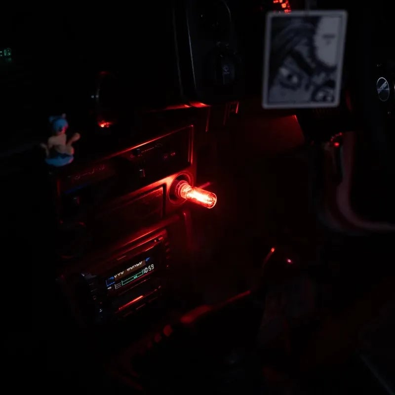 Retro-auton valo - yöval