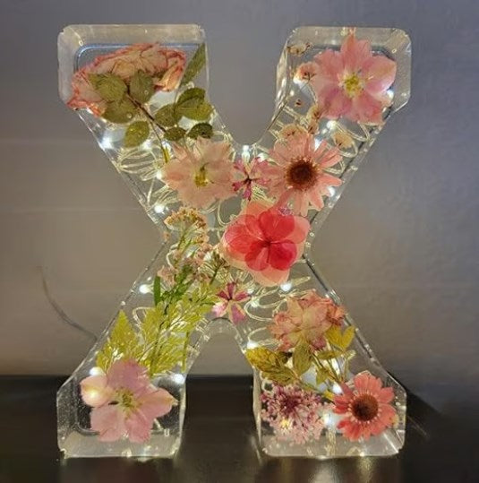 🌸 Kukkainen hartsi yövalo